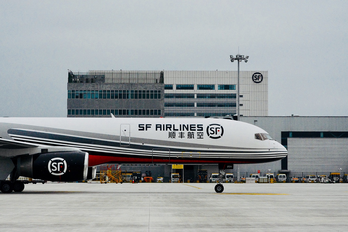 顺丰航空：顺丰航空迎来2017年首架新运力 机队规模增长至37架