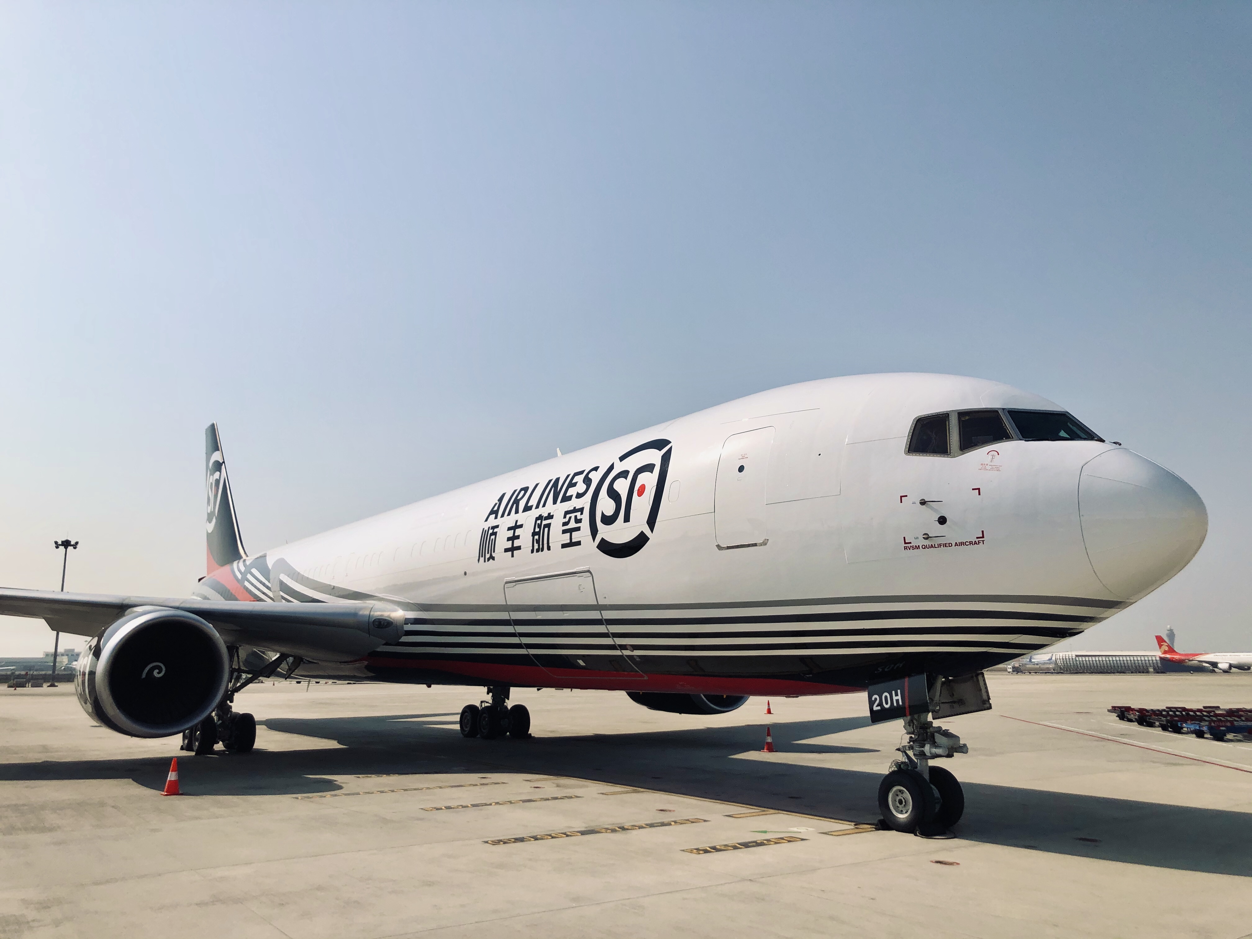 顺丰航空：顺丰航空迎来2017年首架新运力 机队规模增长至37架